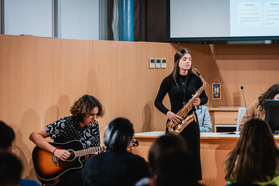Gimnazijalci predstavili jubilarni 20. broj Pegle: ‘Pandemiju smo kompletno zanemarili i odahnuli od svega’