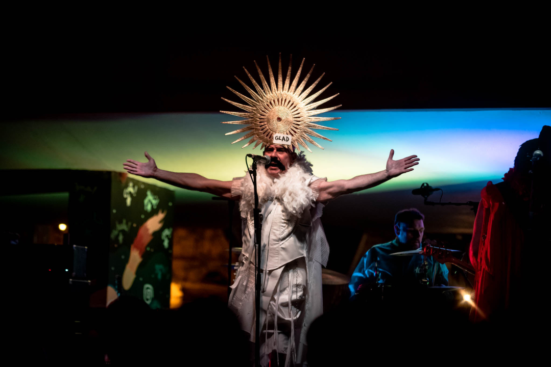 Članovi Leta3 na binu izašli kao jahači apokalipse: 'Napokon da smo više i ovo dočekali, baš guštamo večeras'