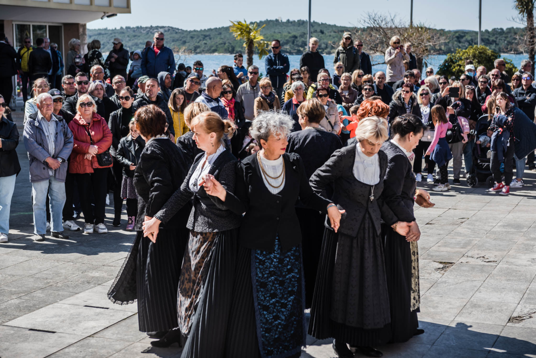 Uskršnji doručak pred Županijom označio početak turističke sezone: 'Očekujemo više ljudi nego rekordne 2019. godine'