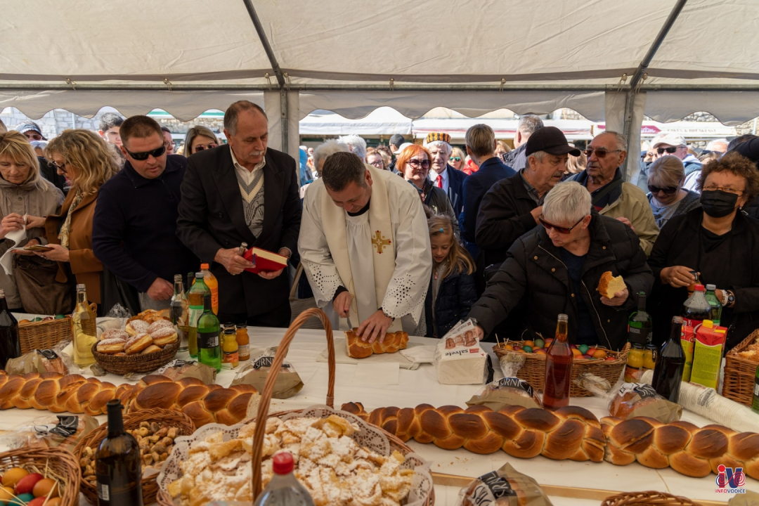 I u Vodicama održan tradicionalni uskršnji doručak