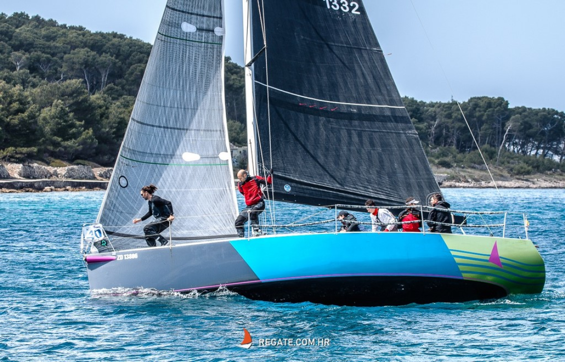 18. Zlarinska regata krstaša: Ukupni pobjednik je posada Gringo 3 iz Zadra