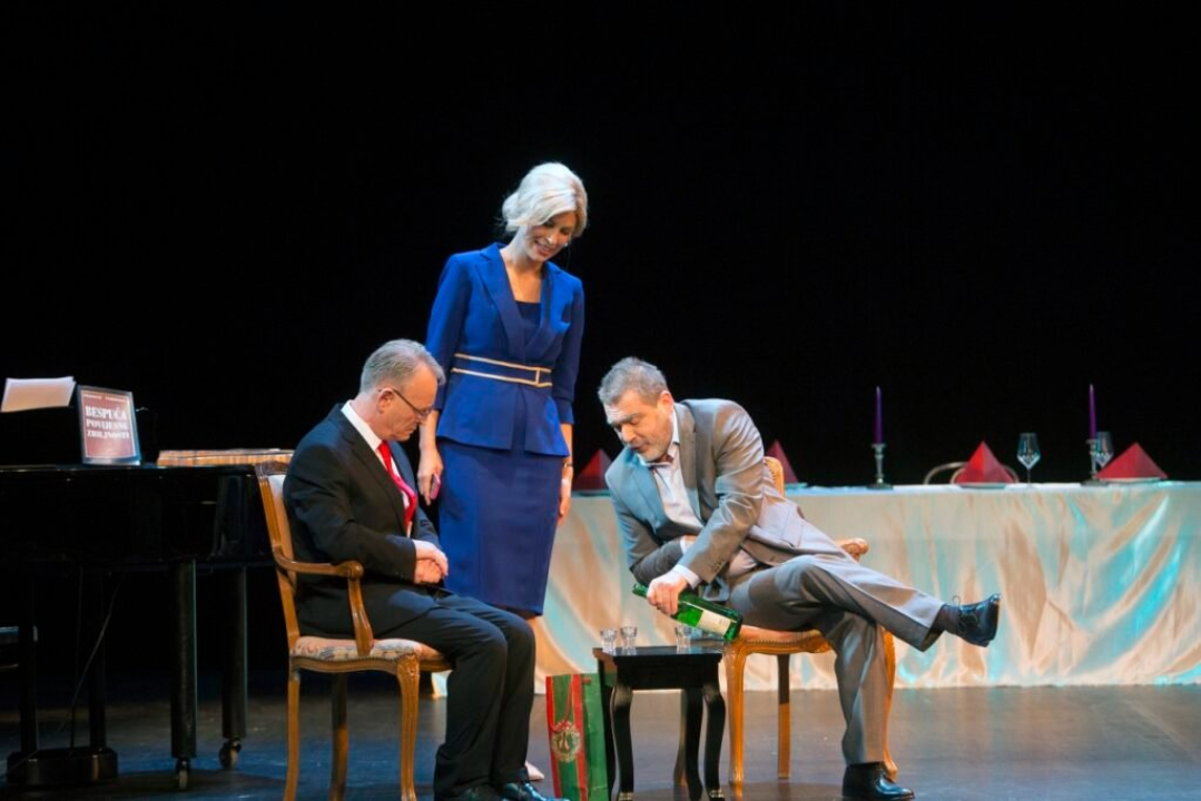 Tito, Tuđman, Mesić, Kolinda i Josipović u šibenskom teatru: Predstava Tarika Filipovića razveselila publiku