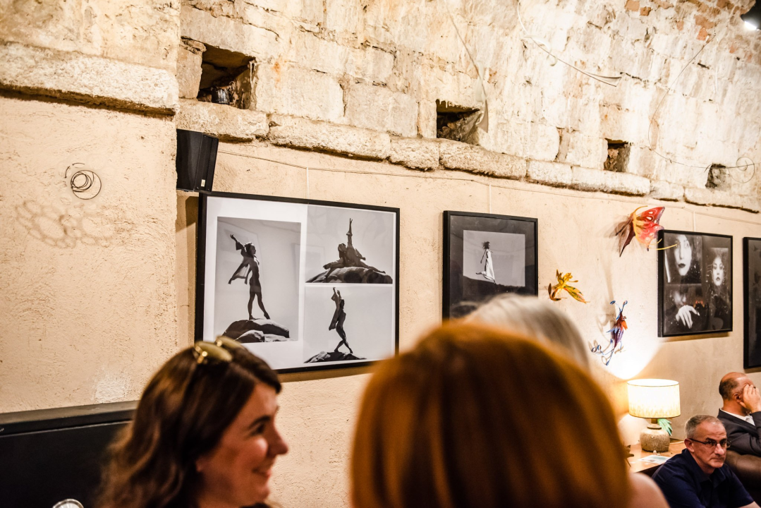 U Azimutu otvorena izložba fotografija Ante Šimića: 'Osjećaje žena je teško prikazati, one su prepune emocija'