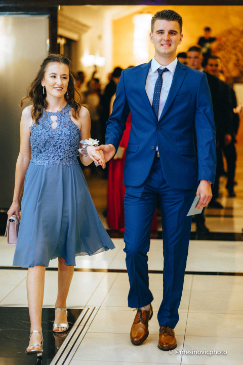 Pogledajte kako su zablistali učenici Industrijsko-obrtničke škole na svom maturalnom plesu (2. dio)