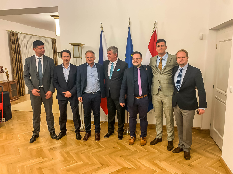 Uspješna tvrtka Karl Dietz iz Kijeva organizirala gala događaj u rezidenciji češkog Veleposlanika! 