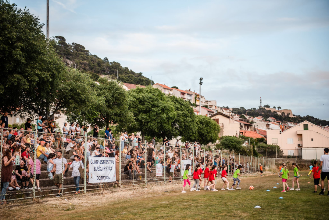 Preko 500 djece na 'Ljubici' u Crnici: Olimpijski festival šibenskih dječjih vrtića