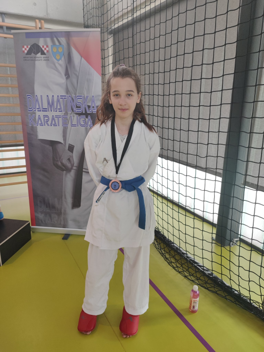 Karate klub Šibenik s drugog kola Dalmatinske lige vratio se s čak devet medalja