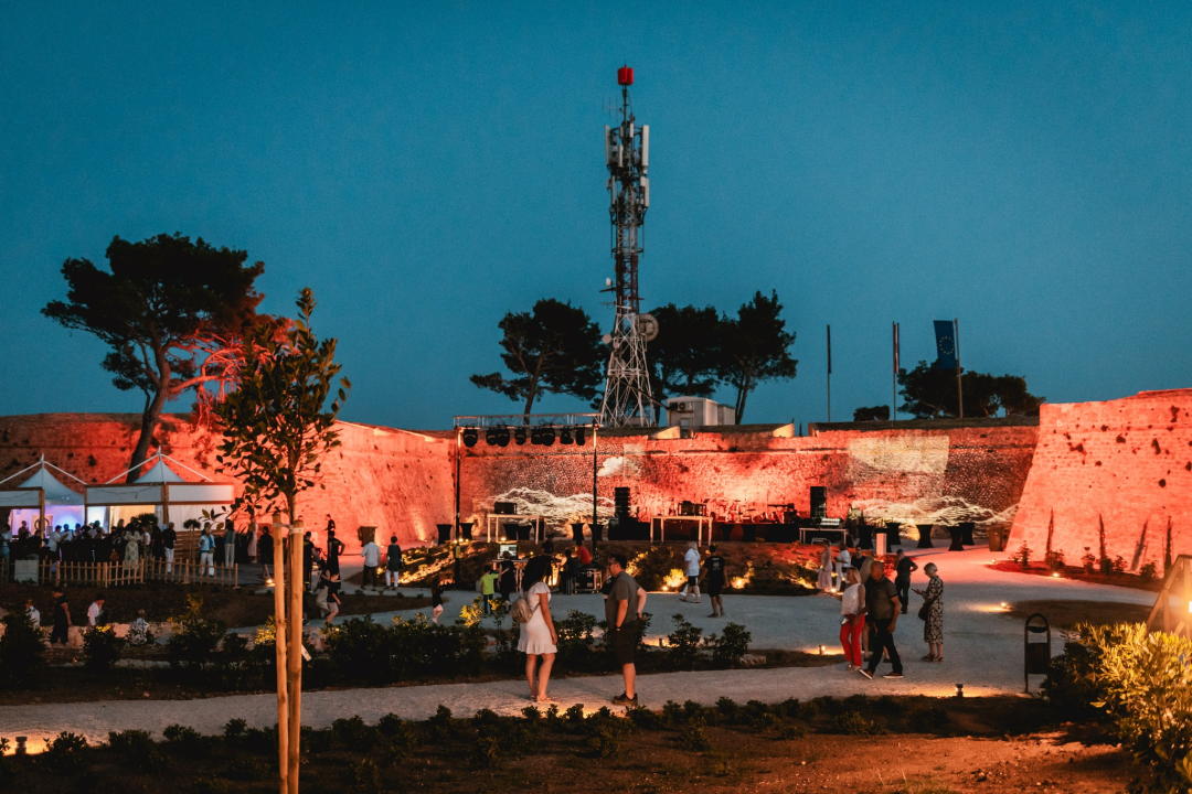 Prvi koncert na sv. Ivanu: Šibenčani uživali u hitovima grupe Pavel