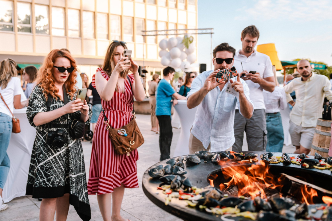 Subotu rezervirajte za manifestaciju Pidoća &amp; Debit se vole!