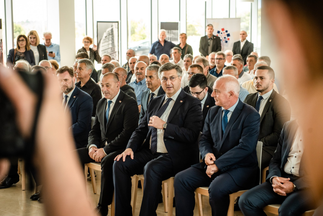 Premijer Plenković otvorio Veteranski centar u Šibeniku: 'Ovo izgleda moćno' 