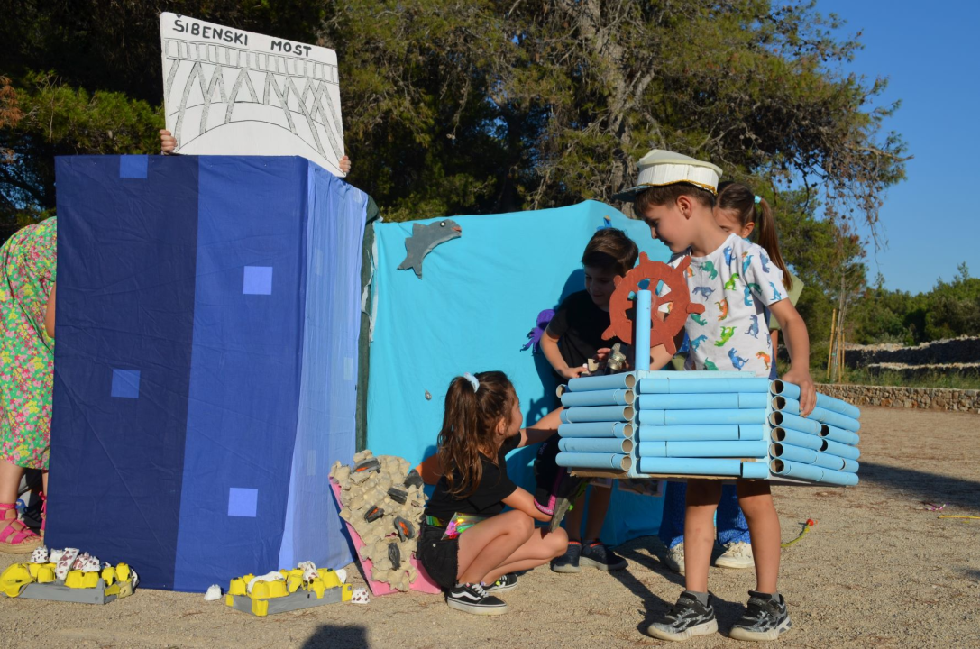 Mališani DV Smilje u uvali Minerska održali završnu svečanost