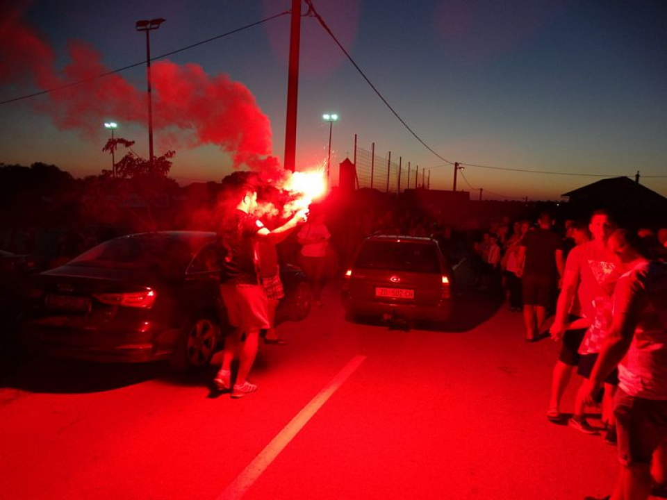 Veličanstven doček hrvatskog reprezentativca Martina Erlića u rodnom Tinju