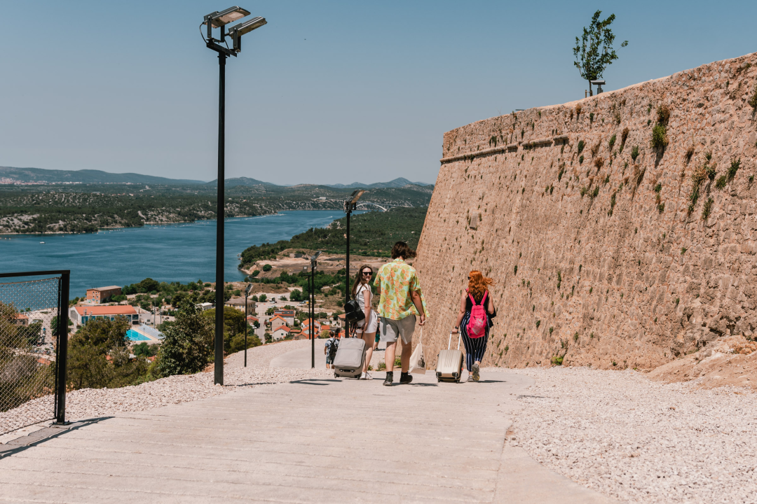 Prvi studenti stigli u kampus na tvrđavi sv. Ivana: 'Ovo je najzanimljiviji smještaj u kojem sam dosad bila'