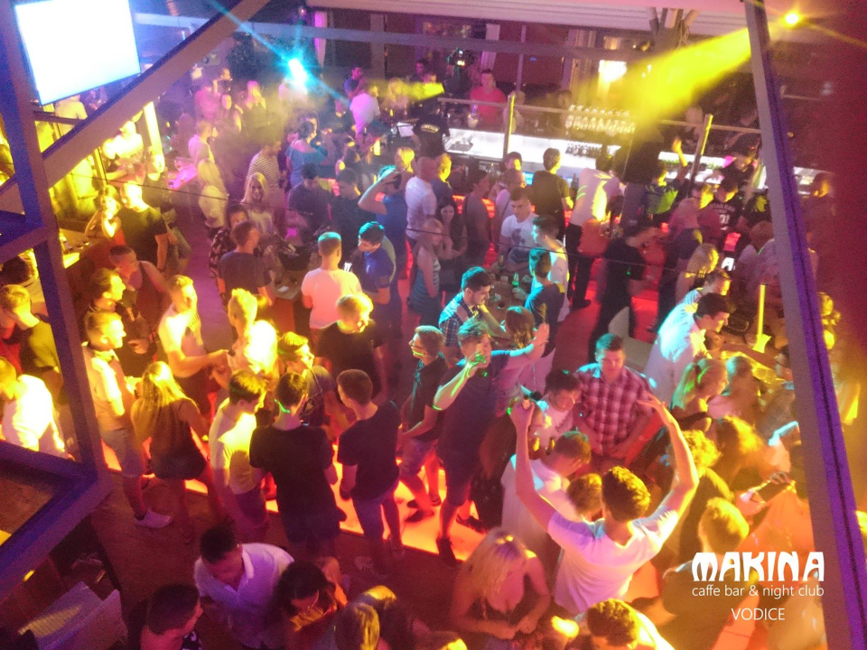 Zabavite se uz popularne Diktatore ovog petka u Makine!