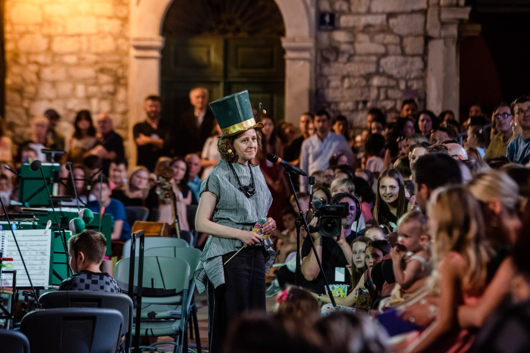 Otvoren je 62. Međunarodni festival u Šibeniku: Na svečanosti i djeca iz ukrajinskog Lavova