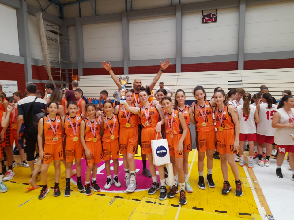 Mladi šibenski košarkaši i košarkašice pomeli konkurenciju i stigli do naslova prvaka Hrvatske!