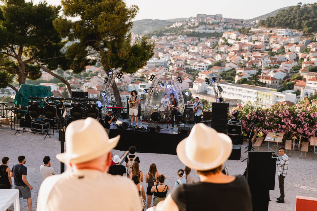 Let's Rock otvorio ljeto glazbenih festivala u Šibeniku: Pogledajte kako je sinoć bilo na Tvrđavi sv. Mihovila