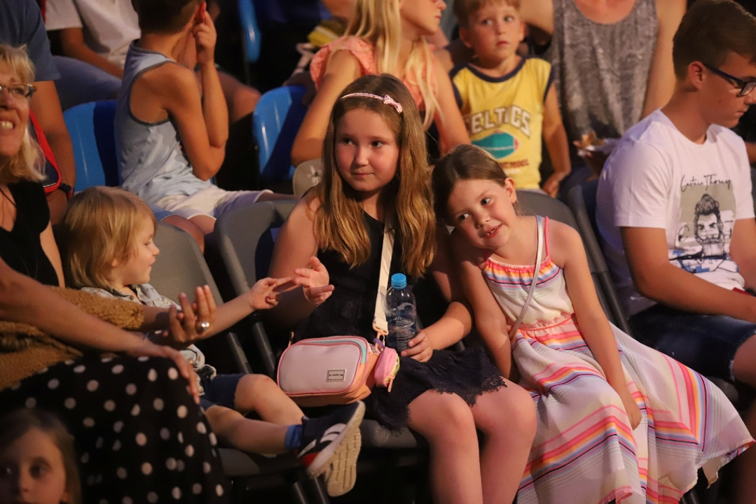 Na pola puta 62. MDF-a: Počinju teniski i nogometni turnir te plivački miting