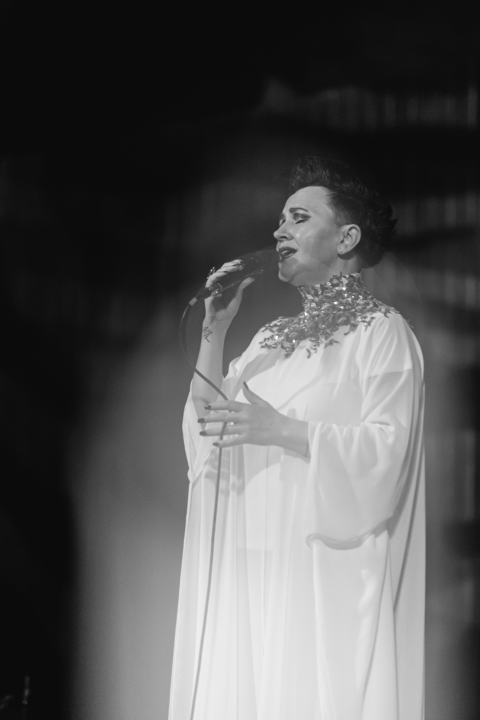 Amira Medunjanin po treći put na sv. Mihovilu: Red glazbe, red suza pa red smijeha!