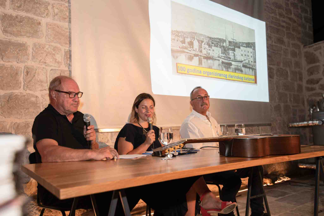 U kući Šare svečano proglašeni laureati zaslužni za 100 godina zlarinskog turizma