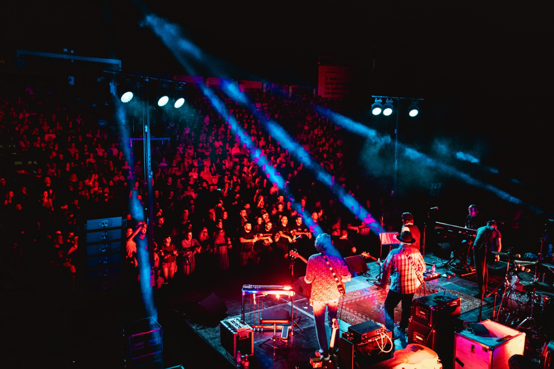 Goran Bare i Majke nastupili na tvrđavi sv. Mihovila i oduševili publiku