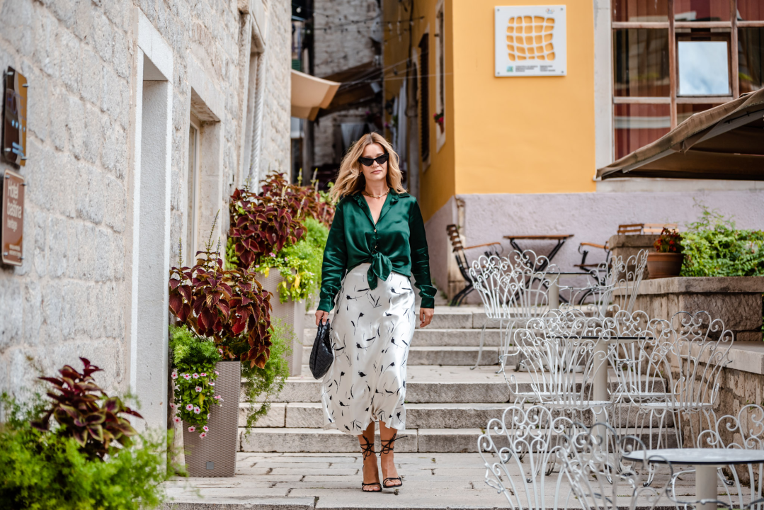 Šibenske ulice kao modne piste: Pogledajte koje su nam trendi kombinacije zapele za oko 