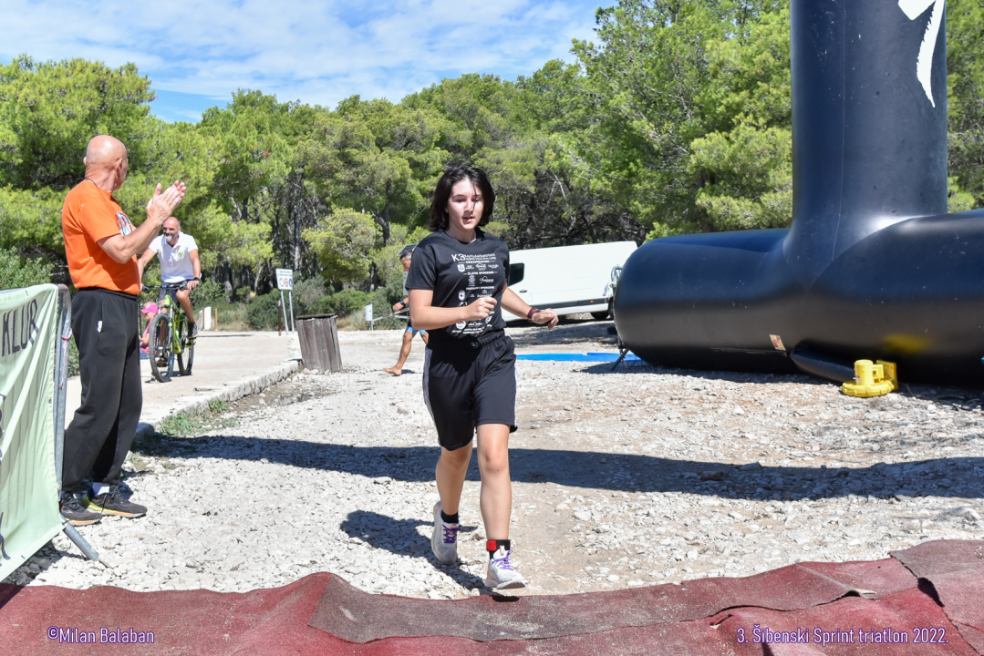 Završen treći po redu Šibenski triatlon u kanalu sv. Ante: Evo tko su pobjednici 
