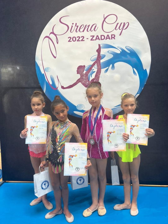 Devet ritmičarki GK Šibenik-Dalmacije nastupalo na međunarodnom turniru "Sirena Cup 2022" u Zadru