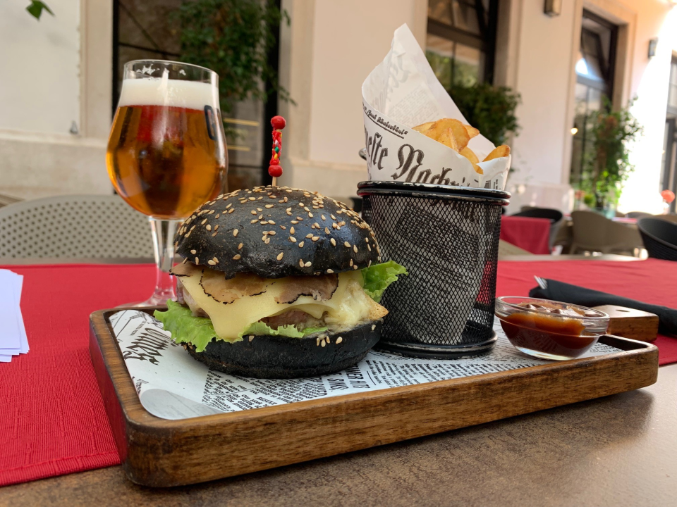 Dobrodošli na dane burgera u Bavi!