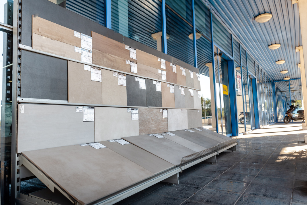 Široku ponudu građevinskih materijala, alata i prateće opreme pronađite u Brodomerkuru!