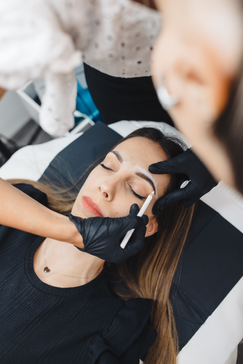 Iskoristite popust na trajnu šminku kod izvrsne kozmetičarke Jelene Radak! 