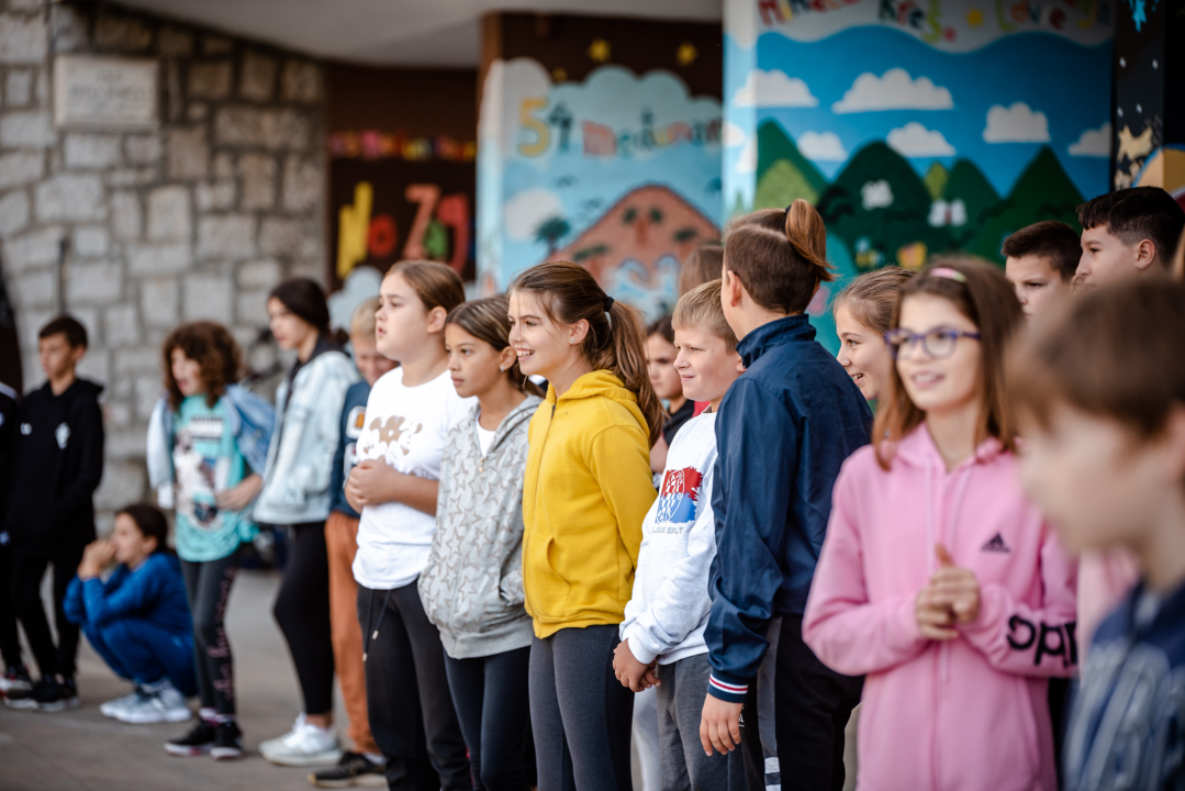 Ispred zgrade Županije održano natjecanje osnovnih škola u spretnosti vožnje bicikla: Evo pobjednika 