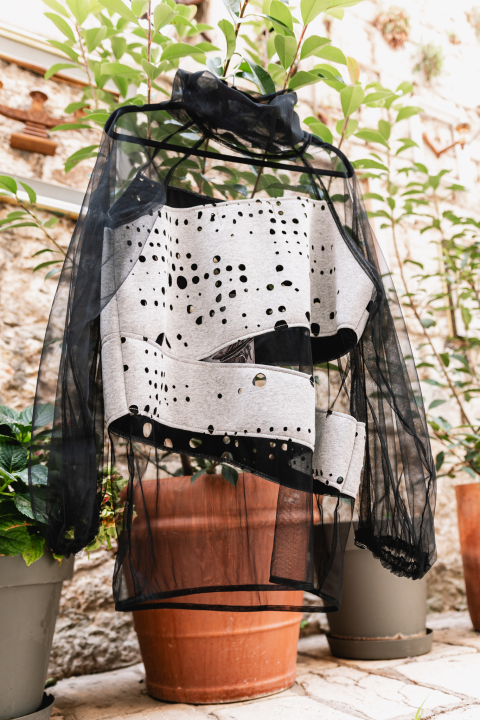 Garderobu osvježite dizajnerskim komadima iz Galerije Juraj Dalmatinac, dom umjetninama po super cijenama