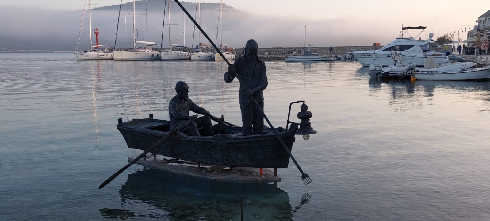 Primošten dobio novu atrakciju: Spomenik s dva ribara u barci