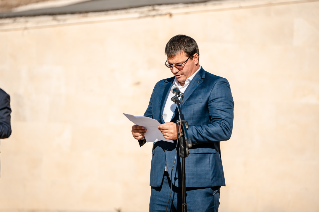 Na spomen-kosturnicu na Kvanju stavljeni karanfili: 'Za poginule neće biti zvučnika po gradu, ali će biti ponosa i prkosa'