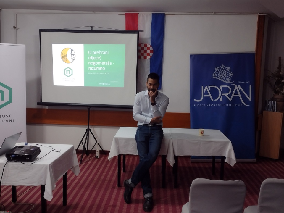 Škola nogometa Joso Bego organizirala predavanje o zdravoj prehrani