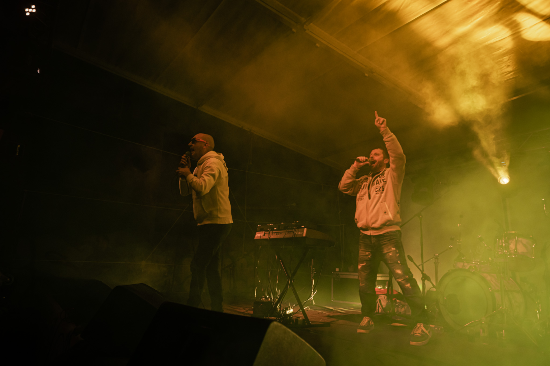 Na Kulturaljci ‘strujale melodije nada generacije’: BluVinil, Jura Stublić, Kuzmu &amp; Shaka Zulu protiv kiše i bure