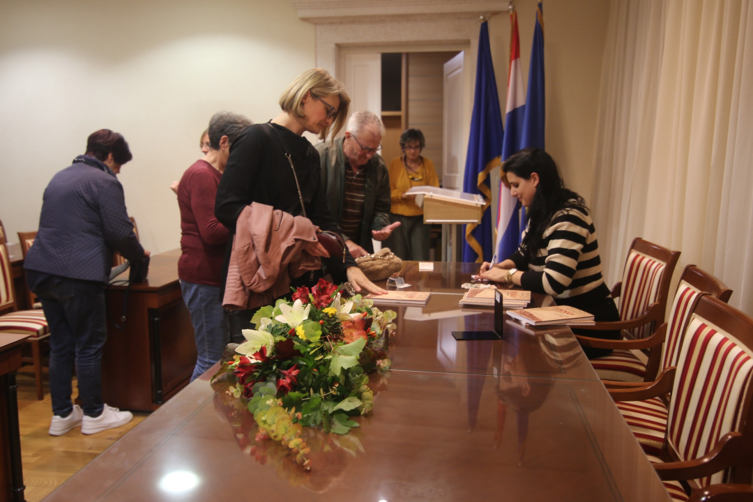 Predstavljena knjiga Josipa Ćuzele 'Tisno, crtice iz povijesti'