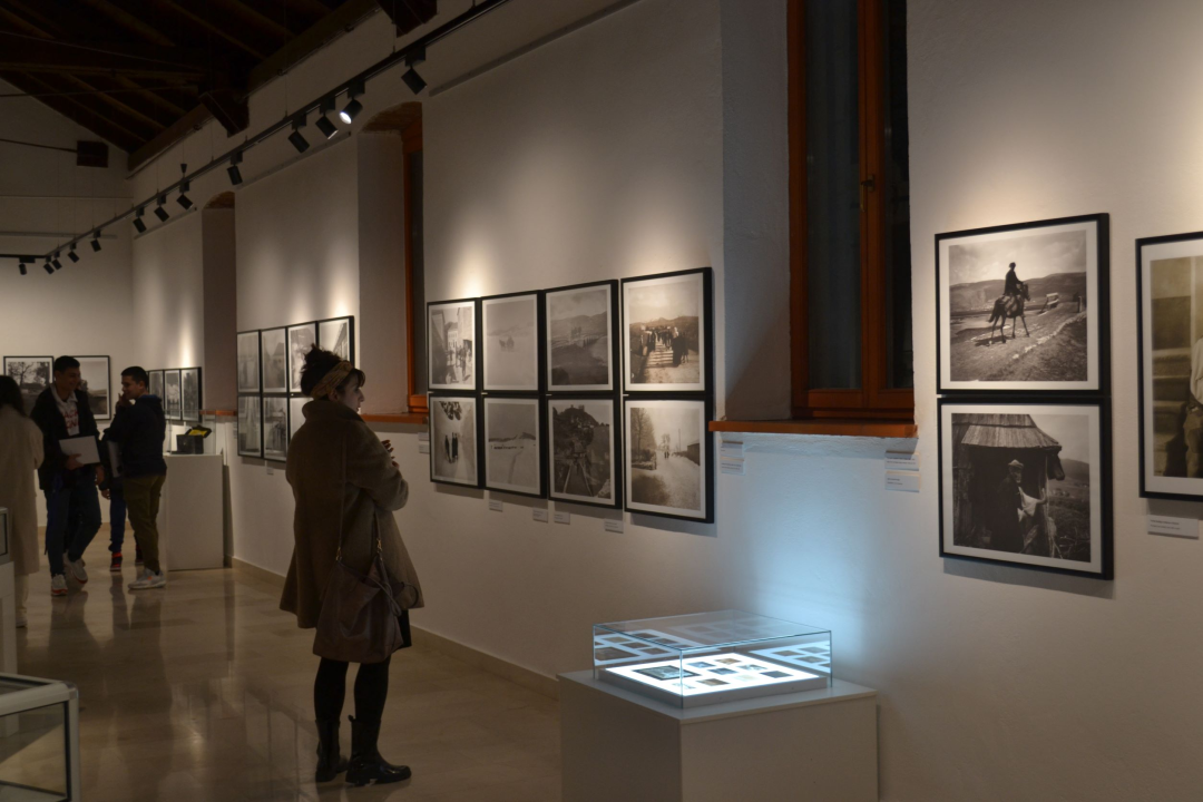 U Kninu otvorena izložba fotografija s početka 20. stoljeća