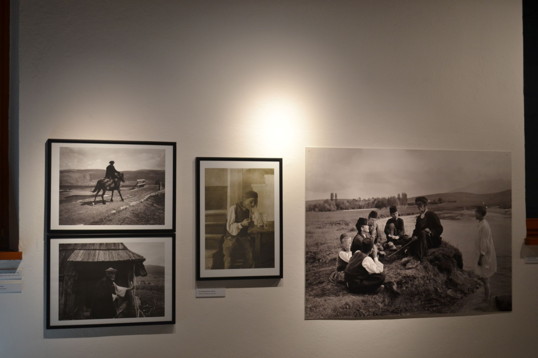 U Kninu otvorena izložba fotografija s početka 20. stoljeća