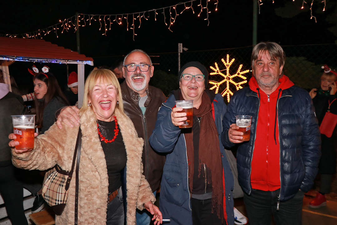 U Primoštenu i ove godine dobra atmosfera na Adventu