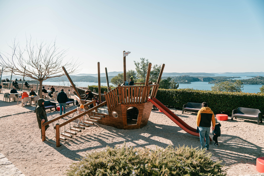Sedmi rođendan Baronea: Slavljenička sunčana nedjelja i odlična atmosfera na šibenskoj tvrđavi