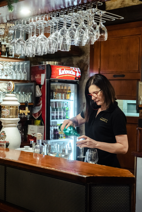 Provedite najromantičniji dan u godini u posebnom ozračju Konobe Brošćica! 