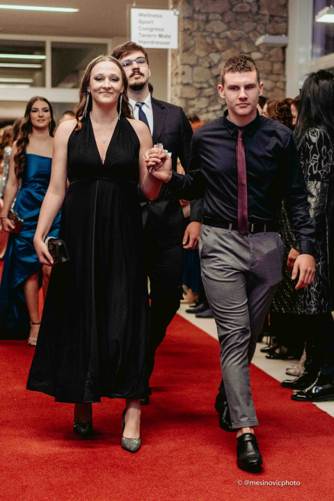 Zavirite na blještavi maturalni ples Turističko-ugostiteljske škole Šibenik (1)