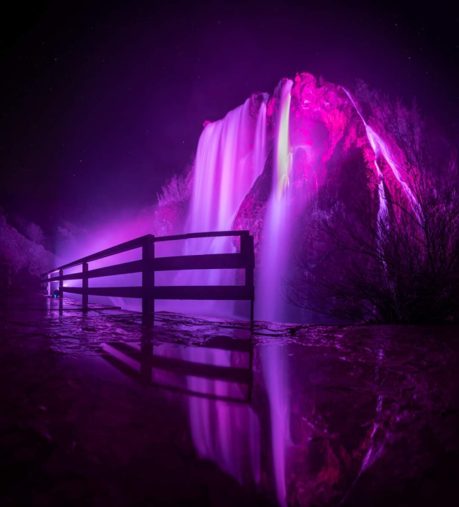 Prizor koji ne viđamo svaki dan: Krčić poprimio romantične boje