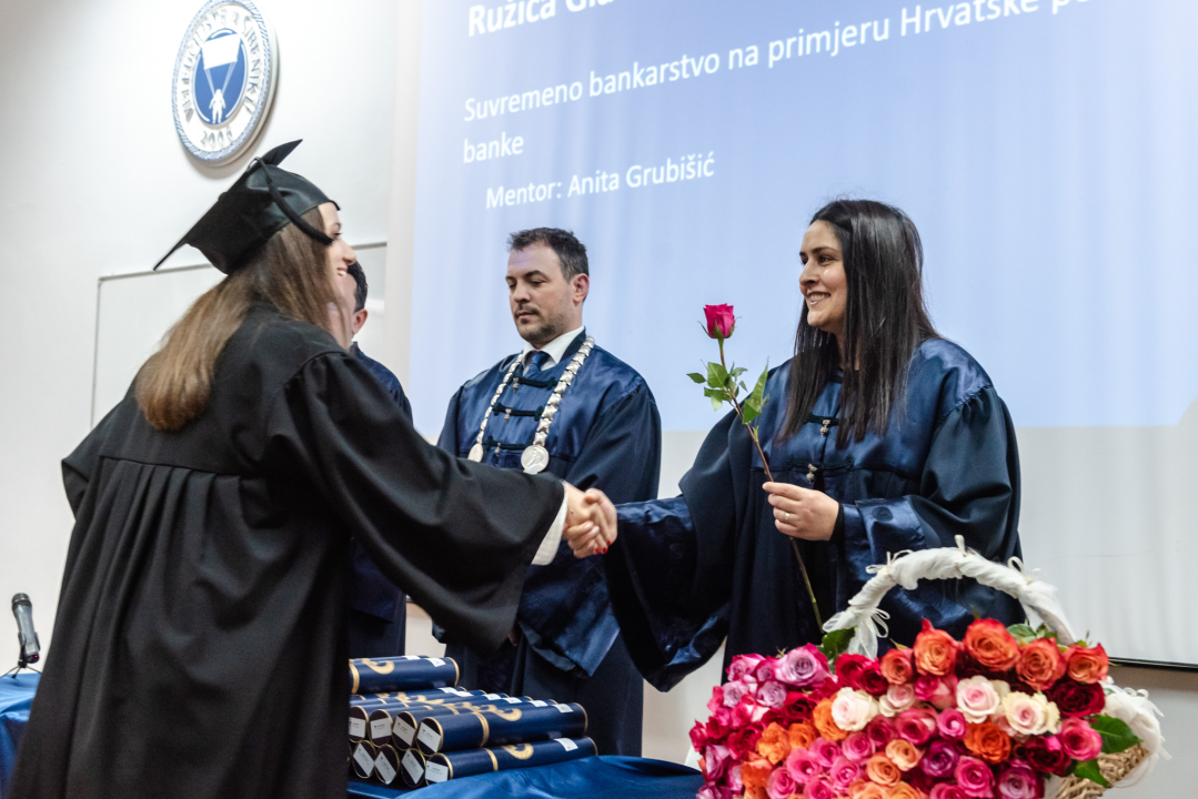 Svečana promocija studenata VUŠ-a: 'Vi ste budućnost naše zemlje i ona će biti onakva kakvom je vi oblikujete'