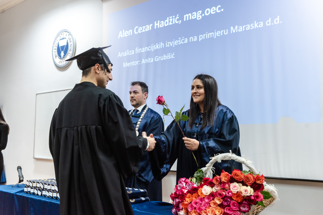 Svečana promocija studenata VUŠ-a: 'Vi ste budućnost naše zemlje i ona će biti onakva kakvom je vi oblikujete'