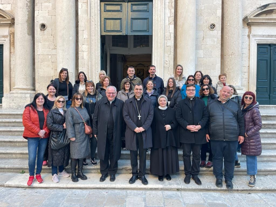 Djelatnici Katoličke škole hodočastili u Dubrovnik, ugostio ih biskup Glasnović