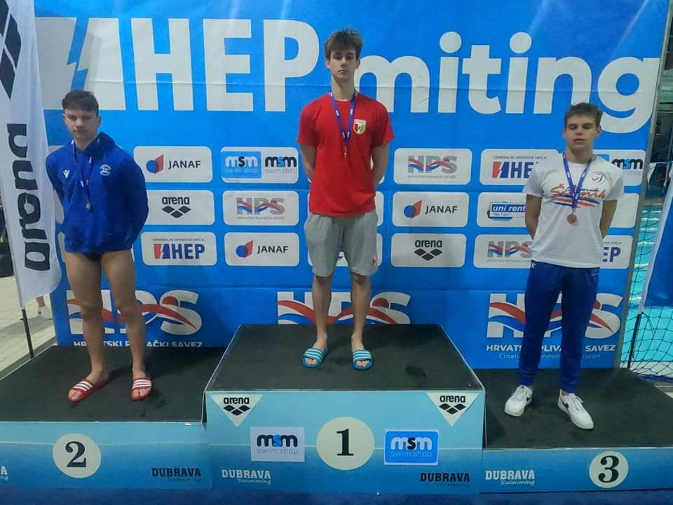 Član PK Šibenik Toni Slavica osvojio dva zlata u disciplinama 200 i 400 mješovito na Zagreb openu 