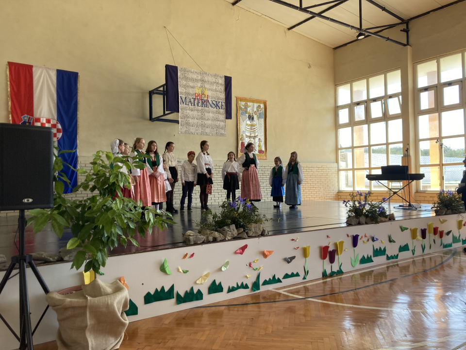 'Poj rići materinske': U OŠ Primošten 17. izdanje literalno-likovnog natječaja